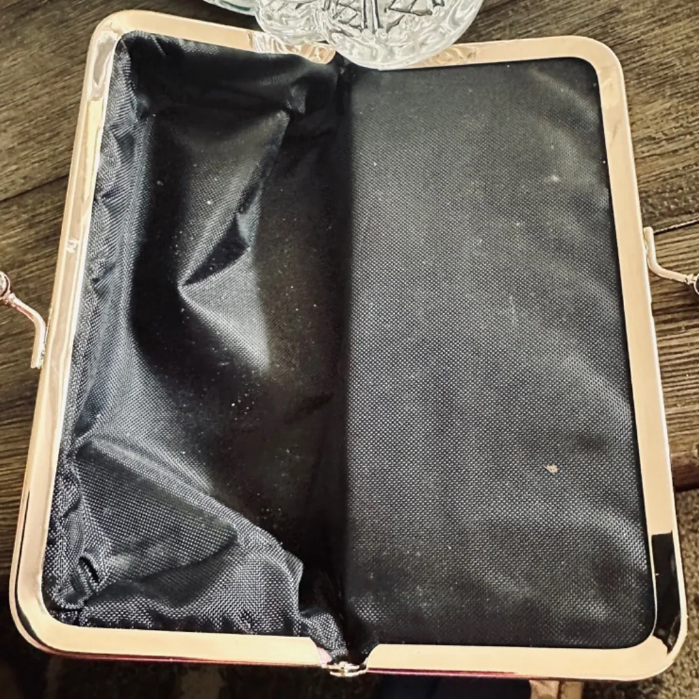 Pill Case flowered outer case. - Picture 7 of 7